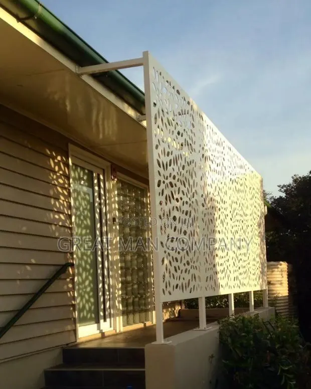 Metal Room Divider Or Outside Decorations · Photo 1