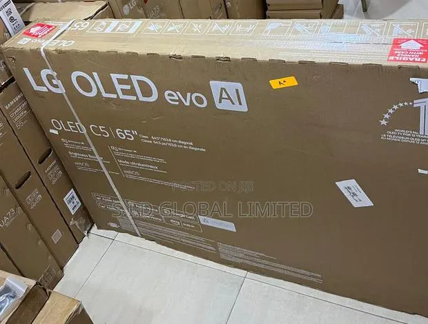 LG C5 Series Oled 65" Alpha9 Gen8 TV · Photo 1