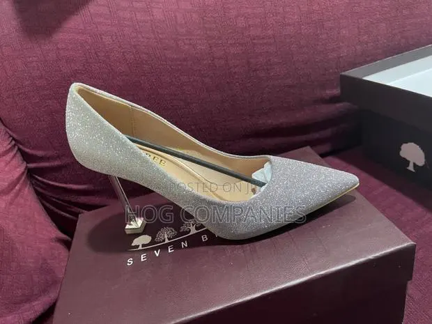 Silver Ladies Shiny Pump Heels in Accra - Fast Delivery in 2 Hours · Photo 1