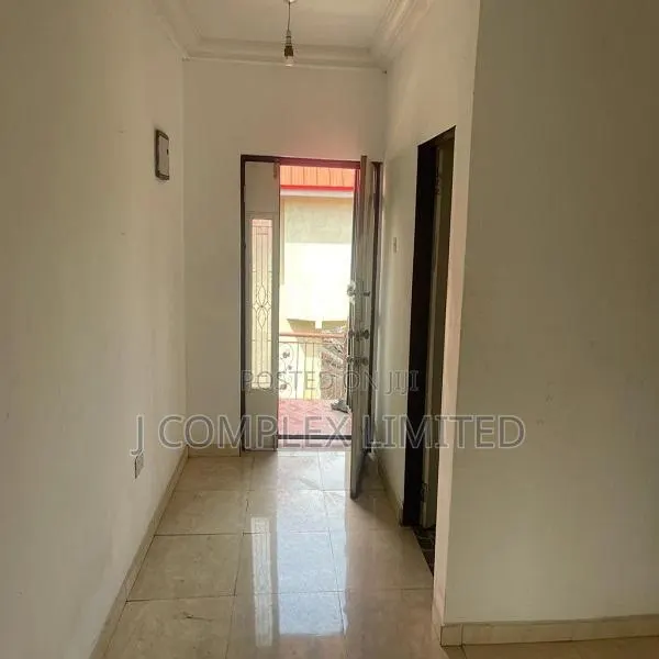 3bdrm Apartment in Prisons School Area for rent · Photo 1