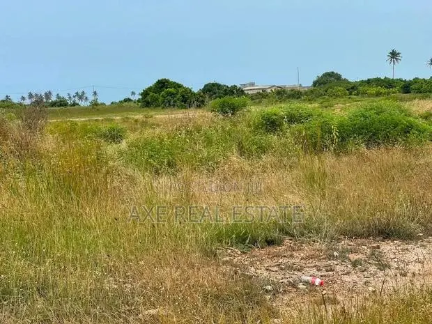 Prampram Beach Lane / New Price Cut Off Promo · Photo 1