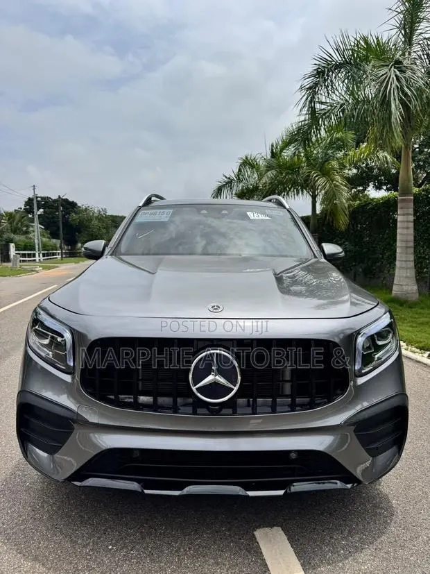 Mercedes-Benz GLB-Class GLB 200 4MATIC 2021 Gray · Photo 1