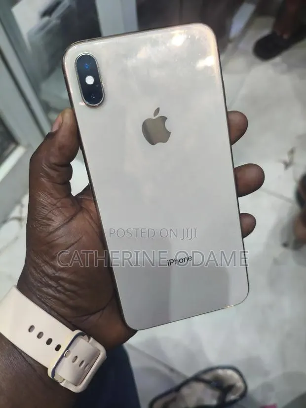 Apple iPhone XS Max 512 GB Gold · Photo 1