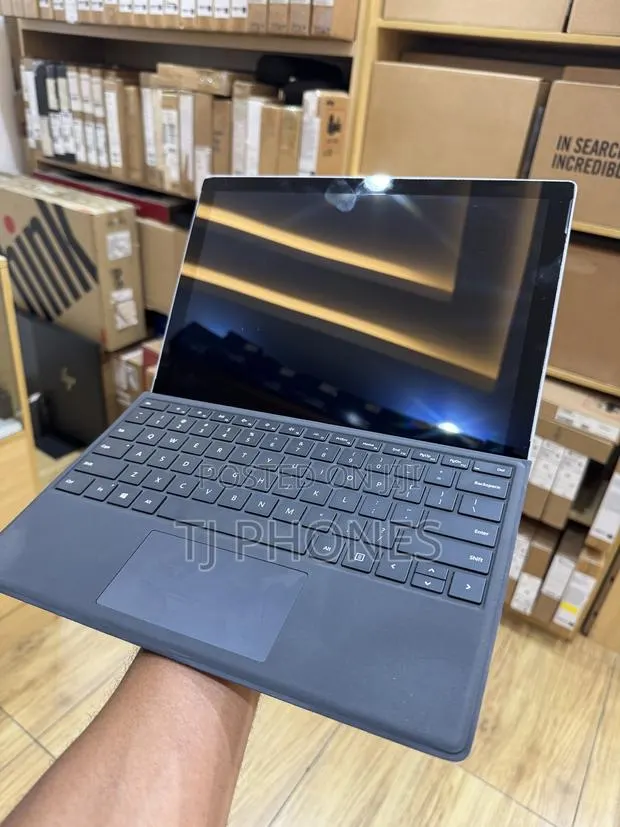 Laptop Microsoft Surface Pro 7+ 16GB Intel Core i5 SSD 256GB · Photo 1