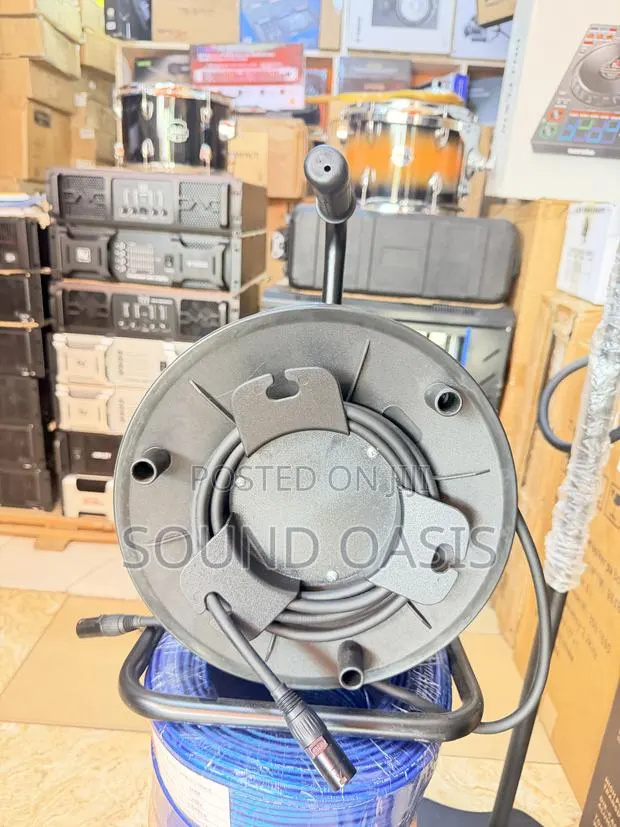Hrj45dlu50 Cat 6 Patch Cable With Drum · Photo 1