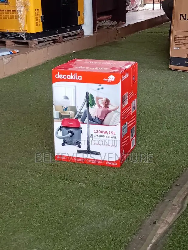 Lightweight Vacuum Cleaner for Easy Cleaning · Photo 1