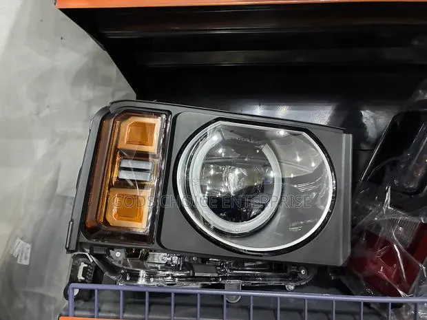 Headlight Land Cruiser Lc250 2022-2023-2024-2025With Charger · Photo 1