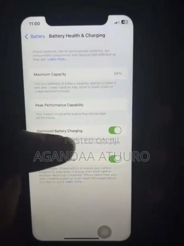 Apple iPhone XR 64 GB Black · Photo 1