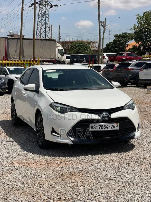 Toyota Corolla LE Eco 4dr Sedan (1.8L 4cyl CVT) 2016 White · Photo 1