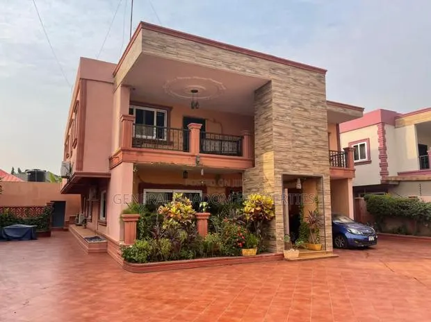 4bdrm Duplex in East Street, Boundary Road Area for sale · Photo 1