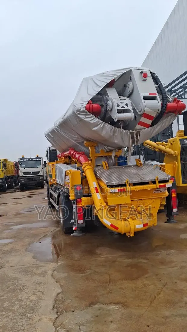 Concrete Pump Truck · Photo 1