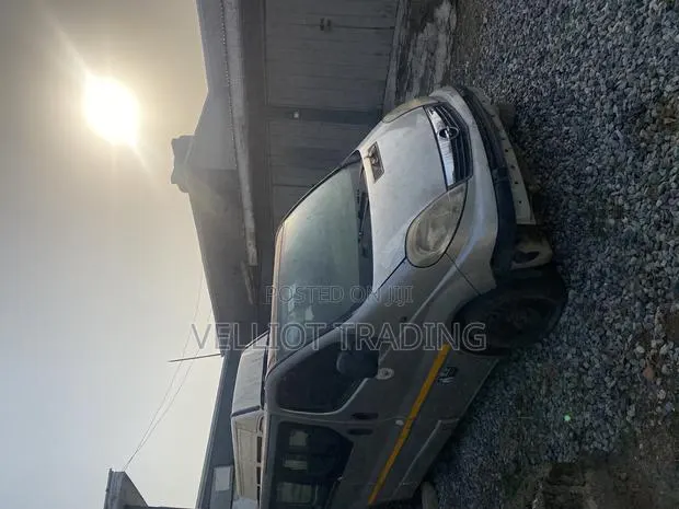 Opel Vivaro 2008 Silver · Photo 1