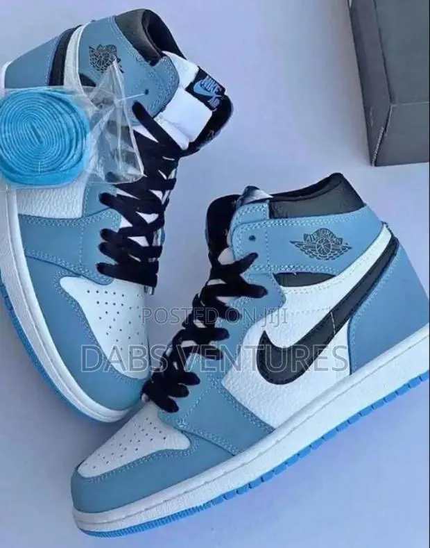 Celebrity Kids Jordan Sneakers .Size 30-35 · Photo 1