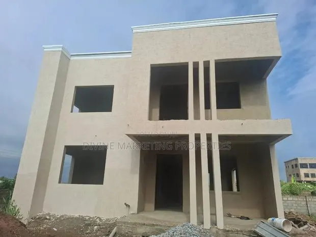 4bdrm House in Ghana Flag, Obeyeyie for sale · Photo 1