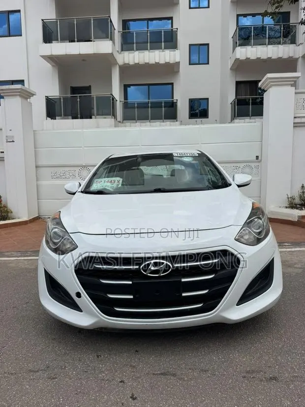 Hyundai Elantra SE Sedan FWD (1.8L 4cyl 6A) 2016 White · Photo 1
