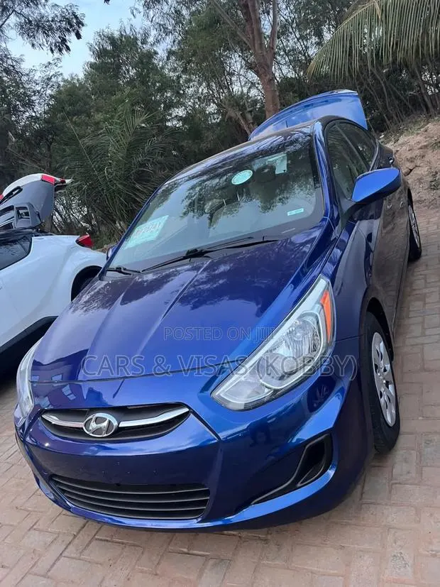 Hyundai Accent 2013 Blue · Photo 1