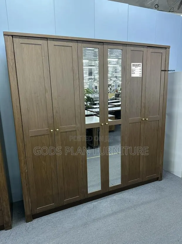 Classic 6 Doors Wardrobe · Photo 1