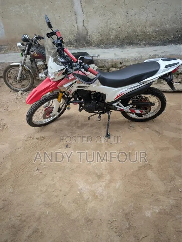 Haojin Hawk HJ200GY-3 2025 White · Photo 1