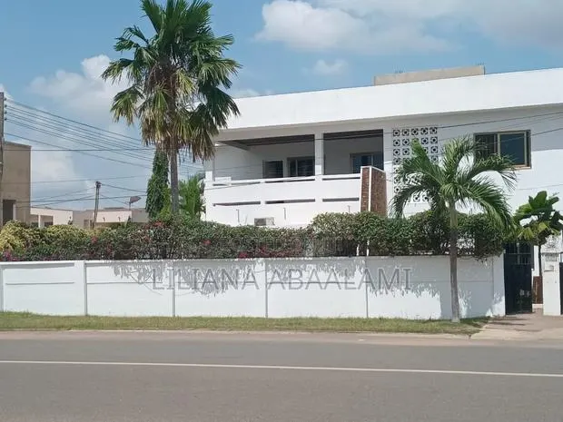 7bdrm House in Dzorwulu for rent · Photo 1