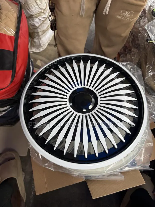 Rolls Royce Rim Wheel Cover Size 14 15 and 16 · Photo 1