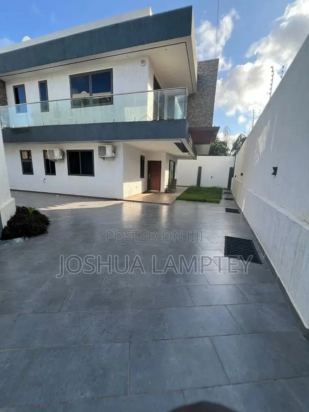 4bdrm House in East Airport Estate, Tseaddo for rent · Photo 1