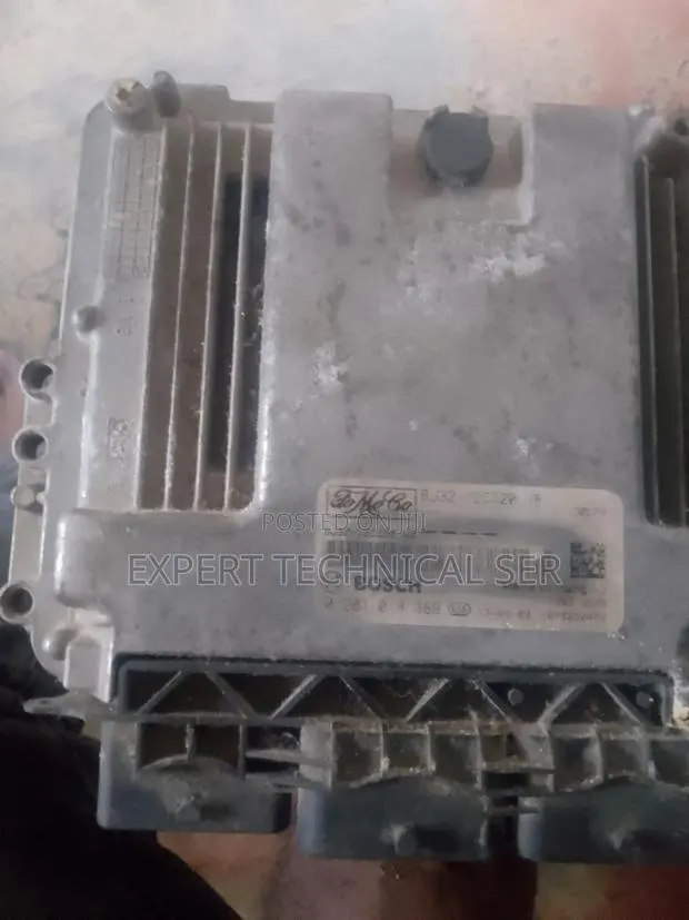 2012/13 Evouqe Control Board · Photo 1