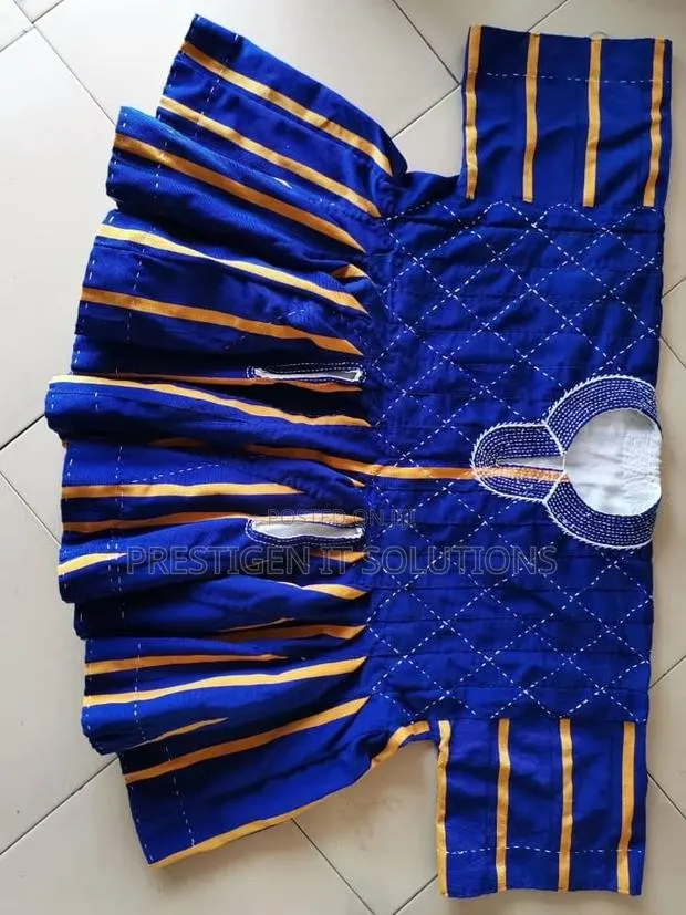Ghanaian Northern Smocks/ Fugu for Men · Photo 1