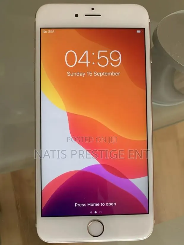 Apple iPhone 6s 64 GB Gold · Photo 1
