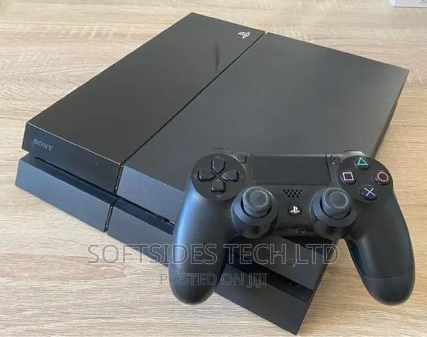 Original Uk Used Playstation 4 With Controller Accesories · Photo 1