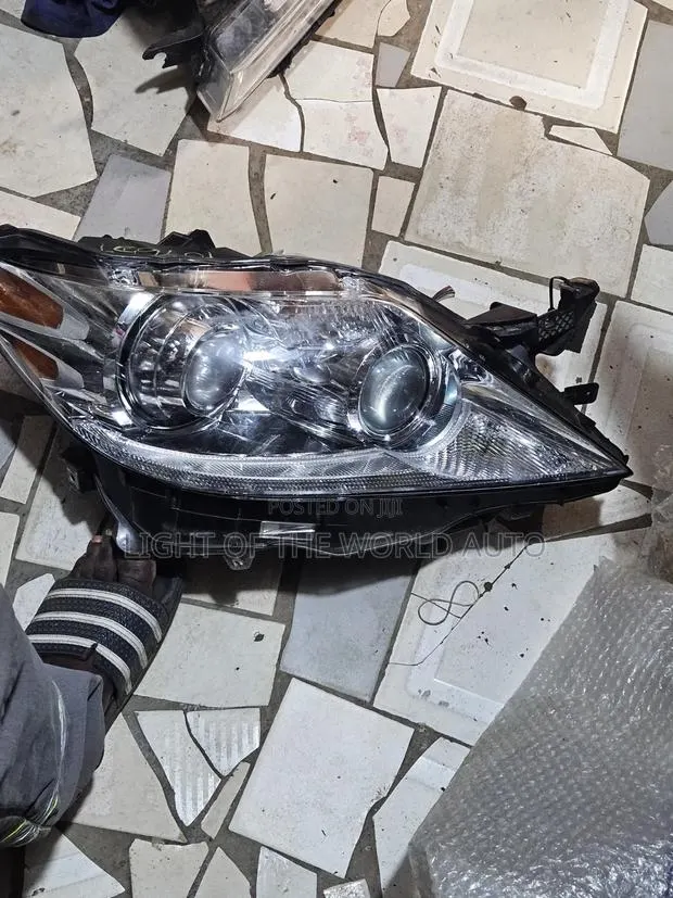 Lexus Ls460 Headlight 2010 Right Side · Photo 1