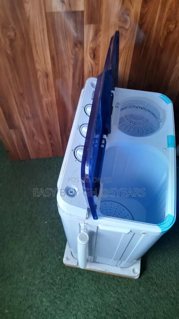 Compact Westpool Wp-408a Home Washing Machine · Photo 1