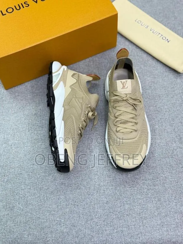 Original Louis Vuitton Tatic Beige Technical Knit · Photo 1