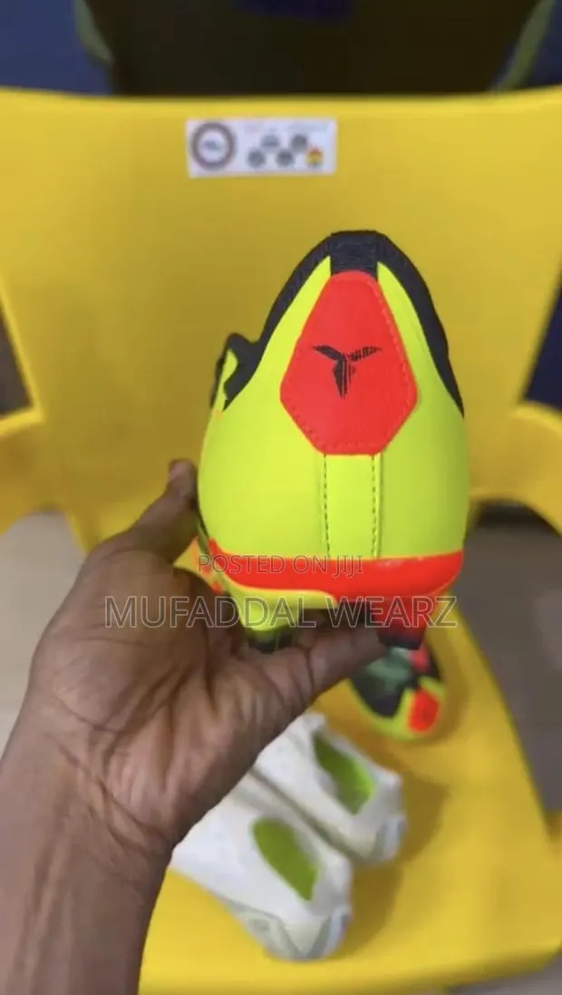 Original Adidas Boots · Photo 3