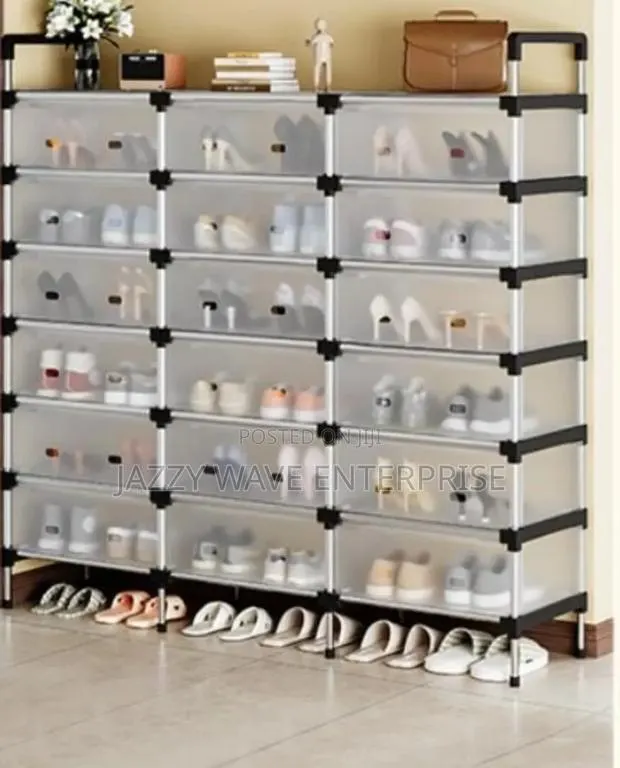 Covered Shoe Rack · Photo 1