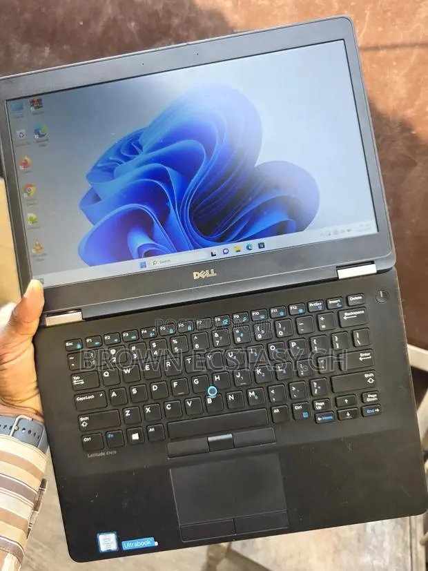 Laptop Dell Latitude E7470 8GB Intel Core I7 SSD 512GB · Photo 1