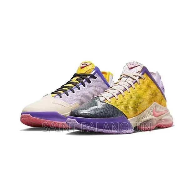 Nike Lebron 19 Sneakers · Photo 1