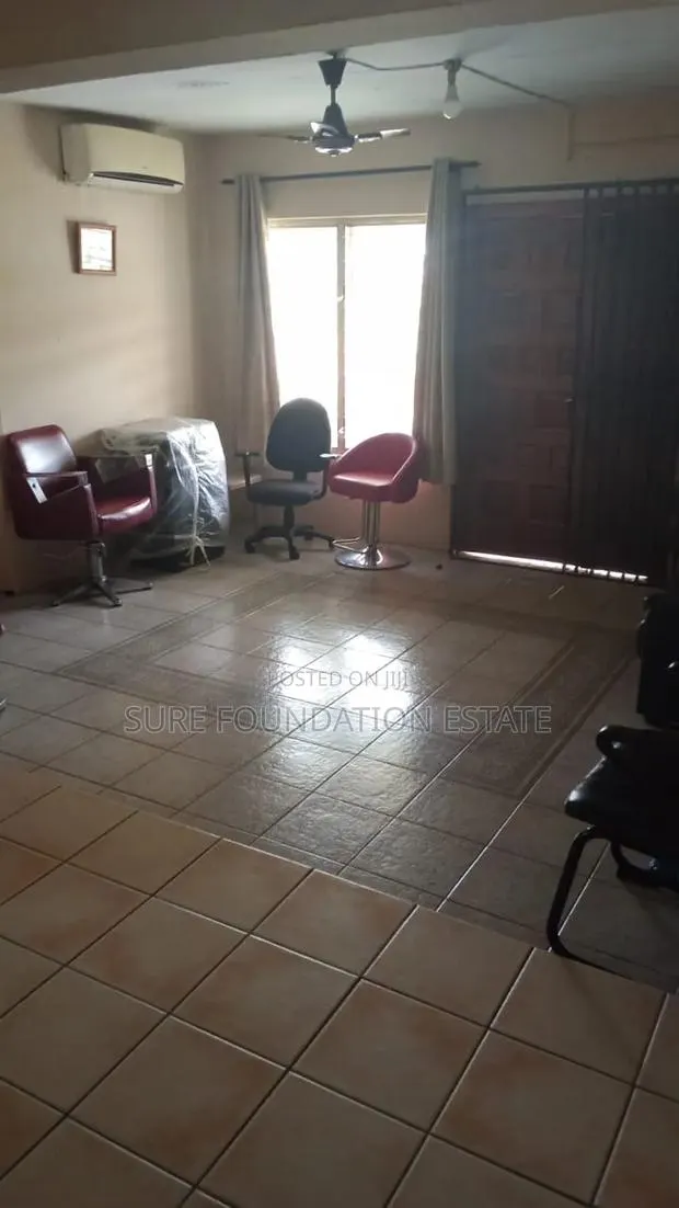 3bdrm House in Dansoman for sale