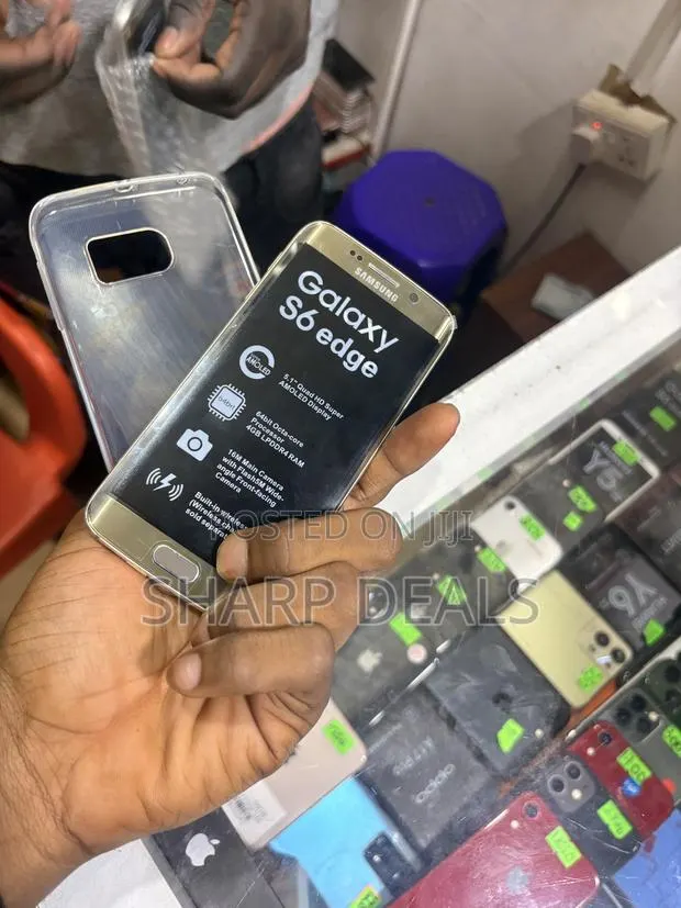 Samsung Galaxy S6 edge 32 GB Gold · Photo 1