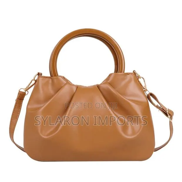 Women’S Ruched Ring Handle Handbag With Shoulder Strap · Photo 1