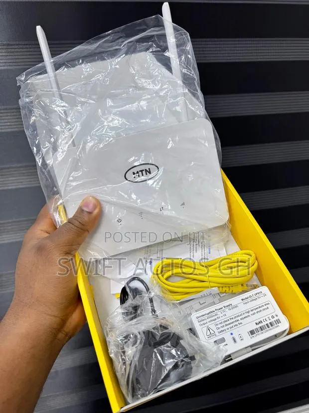 Universal ZLT 4G+ Router · Photo 1