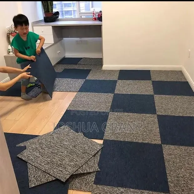 Woolen Carpet Tiles · Photo 1