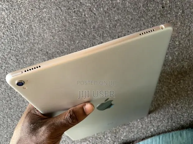 Apple iPad Pro 32 GB Silver · Photo 1