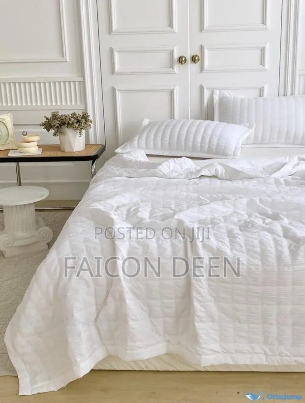 Durable White Stripped Duvet Cover Only (Good for Hotels ,Guest Houses · Photo 1