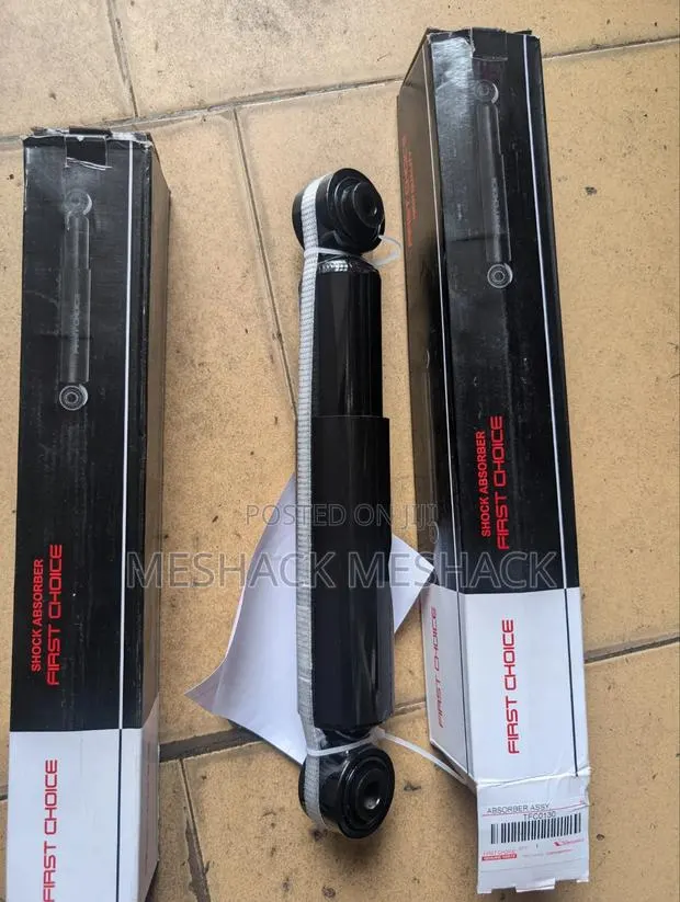 Toyota Highlander 2015 Back Shock · Photo 1
