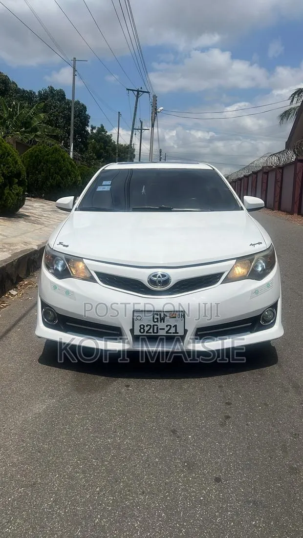 Toyota Camry SE Sport 4dr Sedan w/Prod. End 11/13 (2.5L 4cyl 6A) 2014 · Photo 1