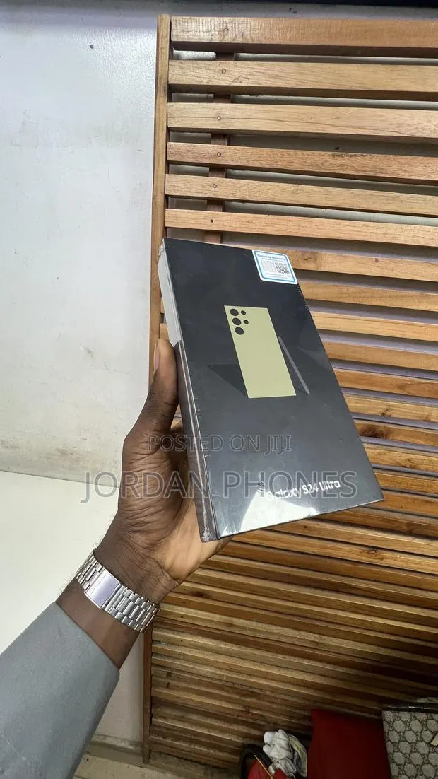 New Samsung Galaxy S24 Ultra 512 GB Yellow · Photo 1