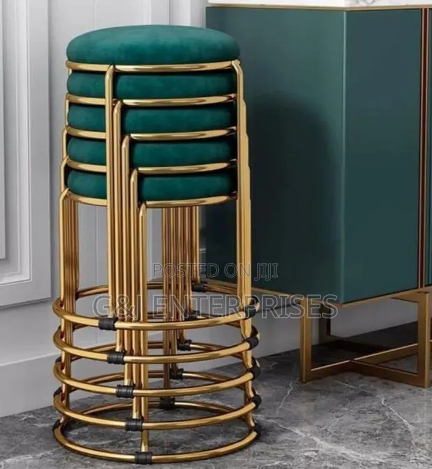 1 Piece Round Velvet Metal Kitchen Stool · Photo 1