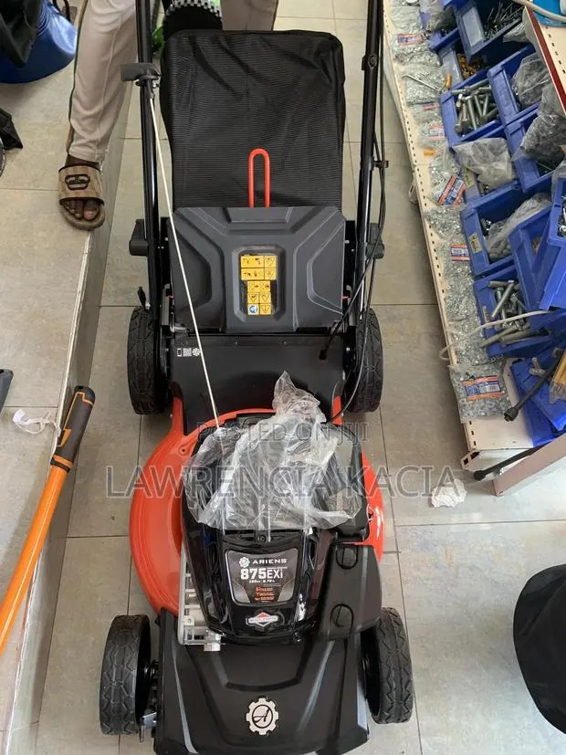 Lawn Mower · Photo 2