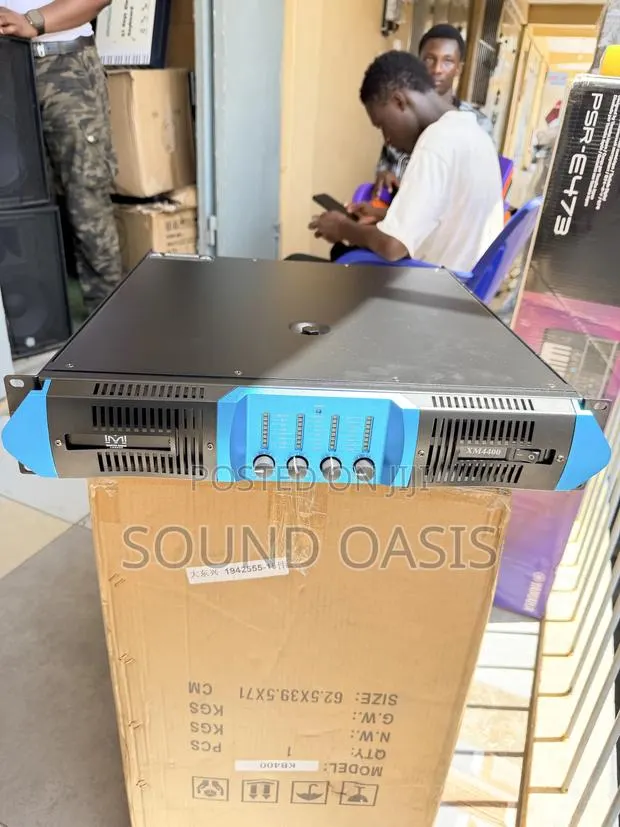 Martin Audio Xm4400 4-Channel Professional Power Amplifier · Photo 1
