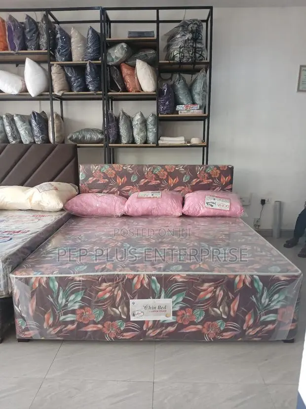 Complete Bed With Mattress Queen Size · Photo 1